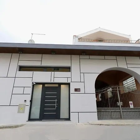 180 M2! Apartment